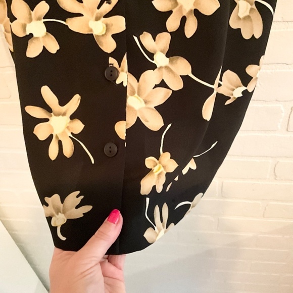 Vintage Women’s Button down shirt Dark Floral Magnolias Black Cream M - Picture 4 of 9